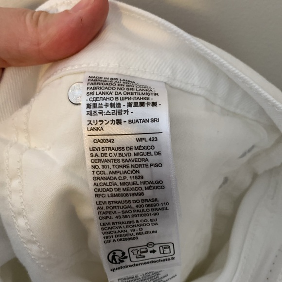 Levi's Wedgie Straight Stretch Jean in Naturally Good Size 28 - Picture 8 of 10